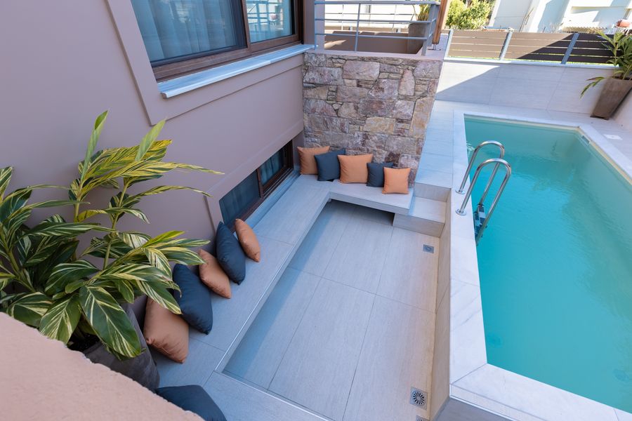 Η ιδιωτική πισίνα της Villa Elysia